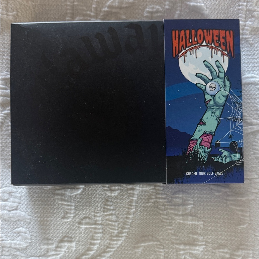 Callaway Halloween Chrome Tour Golf Balls - Black and Blue